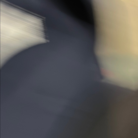 Athleta Salutation Stash Pocket II Capri Navy - Picture 6 of 6